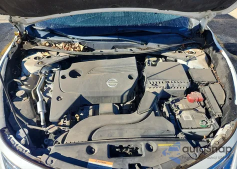 2015 Nissan Altima 2.5 z USA, uszkodzony, nr VIN 1N4AL3AP8FC116410